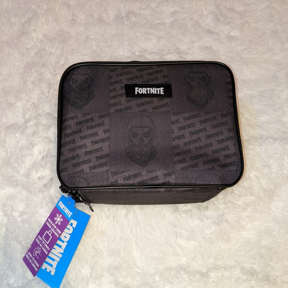 Nwts Fortnite black skull lunch box - Picture 4 of 16